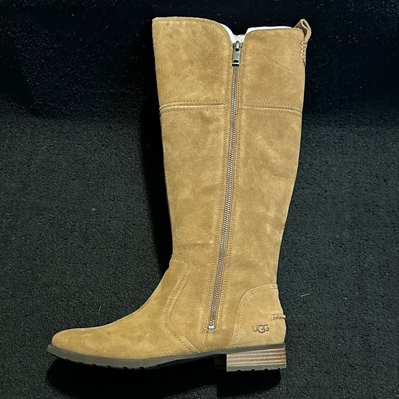 UGG Women's Below the Knee Tan Suede Boots - Picture 5 of 5